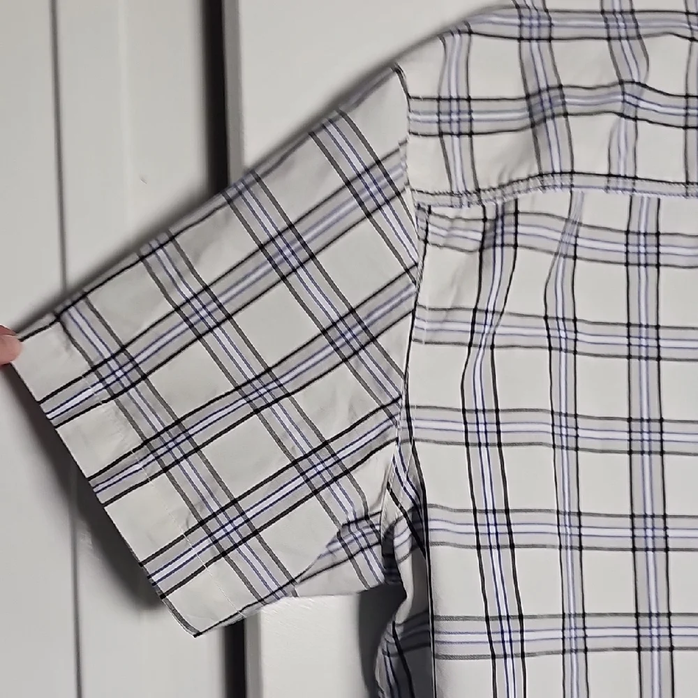 North Face XXL Casual White and Blue Button Down Shirt